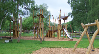 Mobiliario Urbano e Instalación de Parques Infantiles